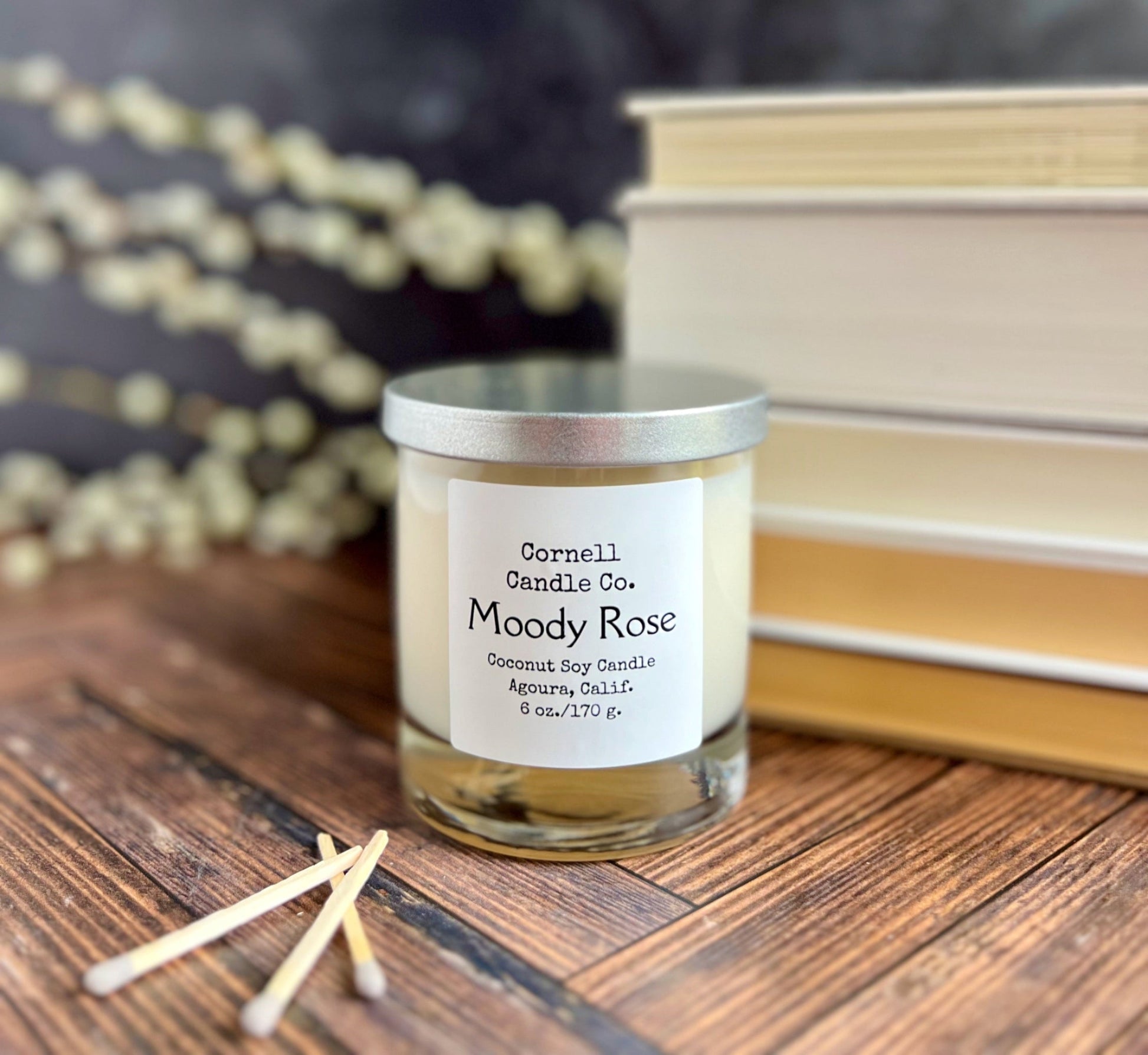 Moody Rose Candle - rose, oud scent